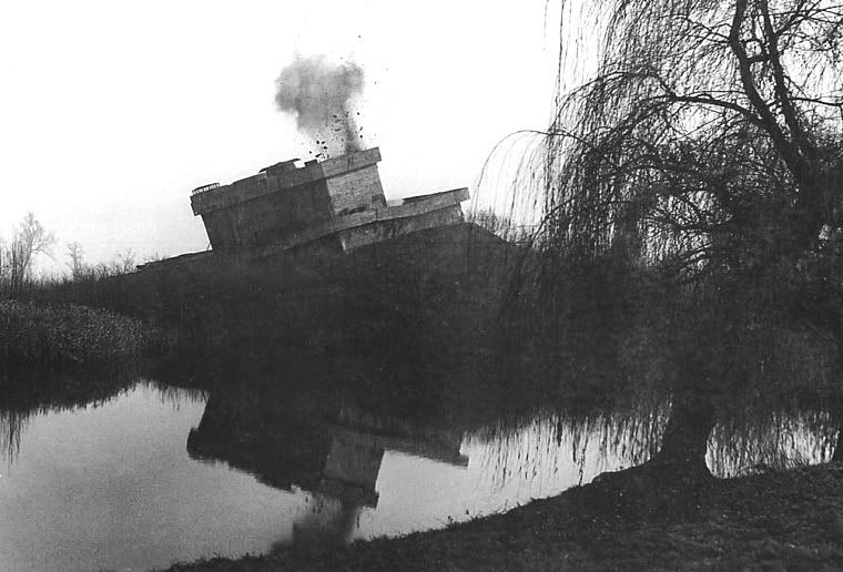 Zoo+Bunker+Berlin berlin zoo bunker flak towers pics - Wehrmacht-Awards.com Militaria ...
