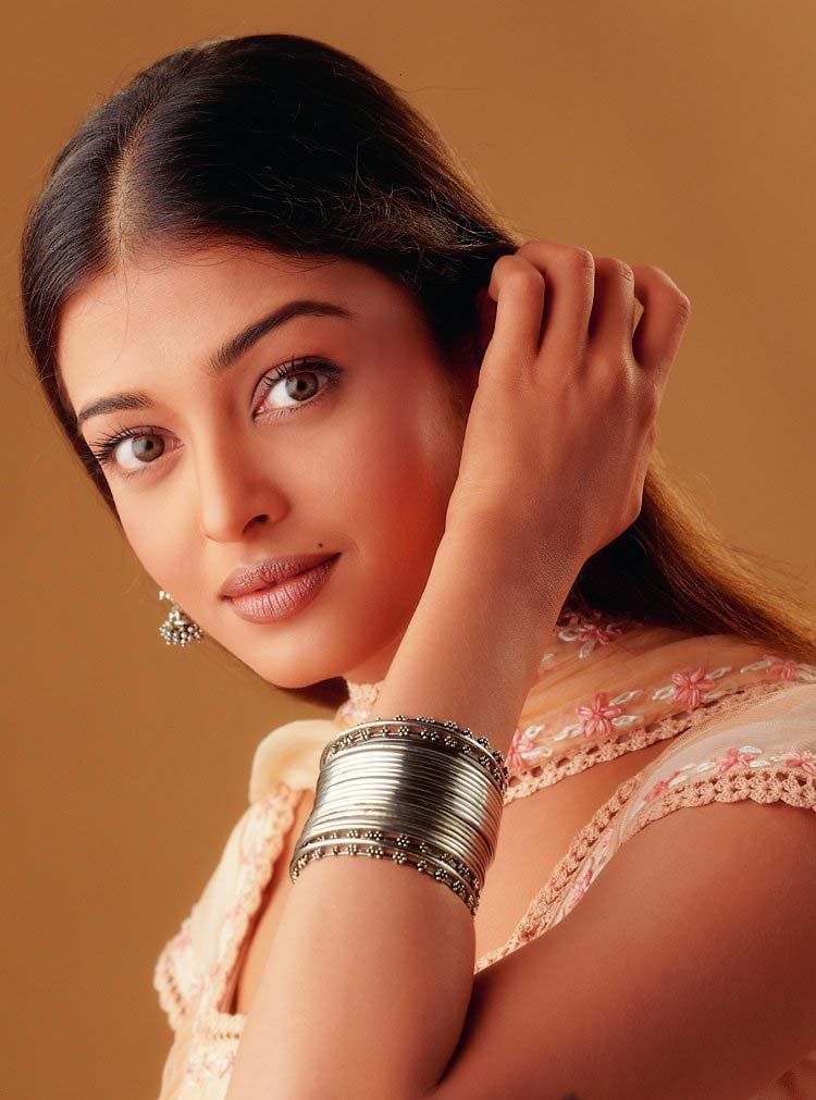 Aishwarya Rai Pictures, Images and Photos