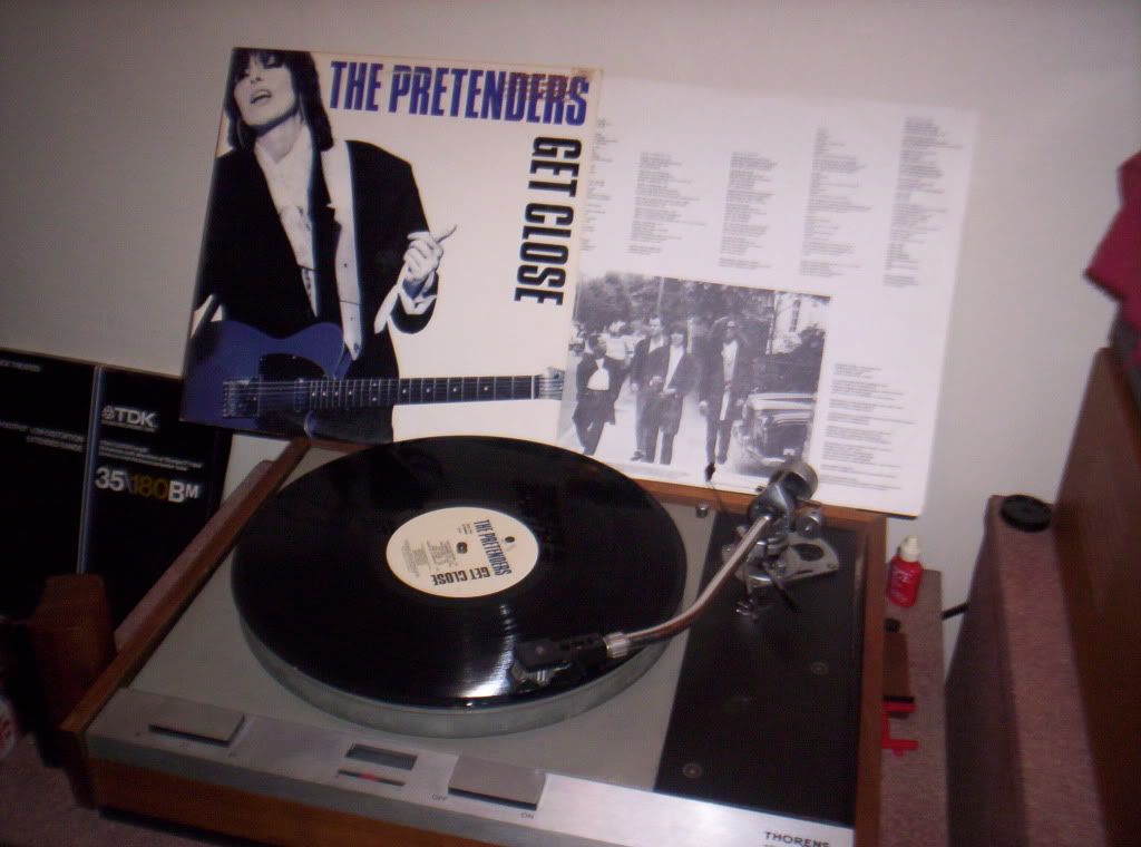 Pretendersgetcloser.jpg