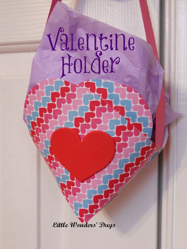 how to make 3D paper valentine holders at Little Wonders' Days how to make 3D paper valentine holders