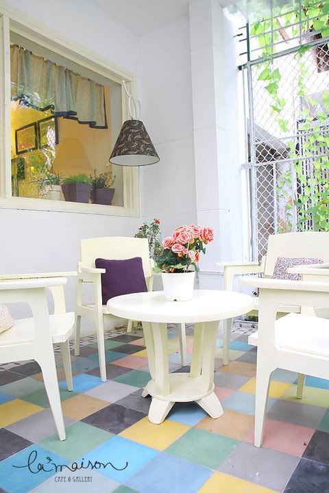 chụp ảnh cưới đẹp quán cafe